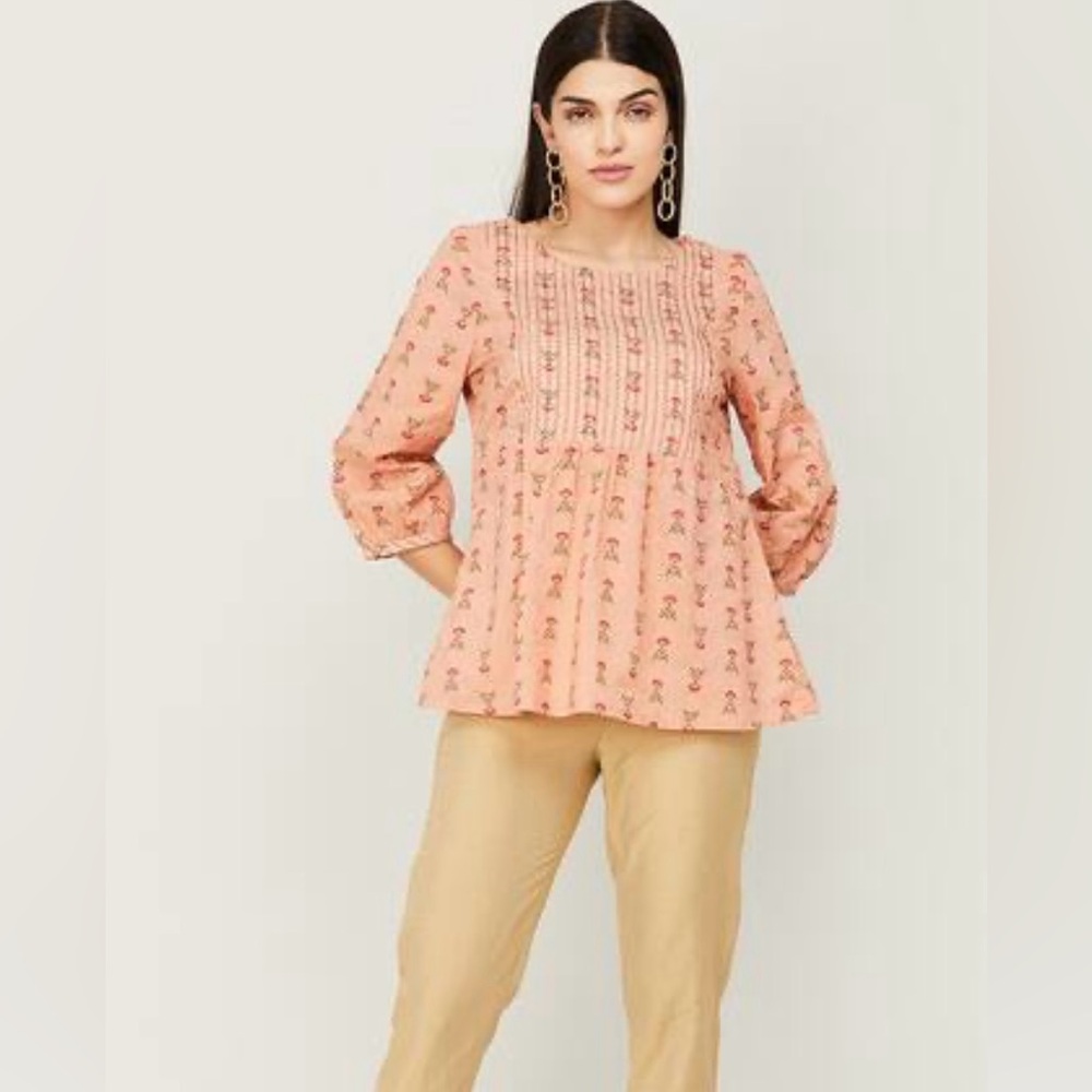 ⭐️MELANGE A-Line Peach Colored Floral Tunic Chevron Pattern Embroidered Bodice